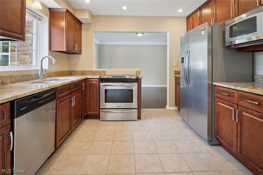 Fredwick W Blatzs Pkwy All - Residential Lease