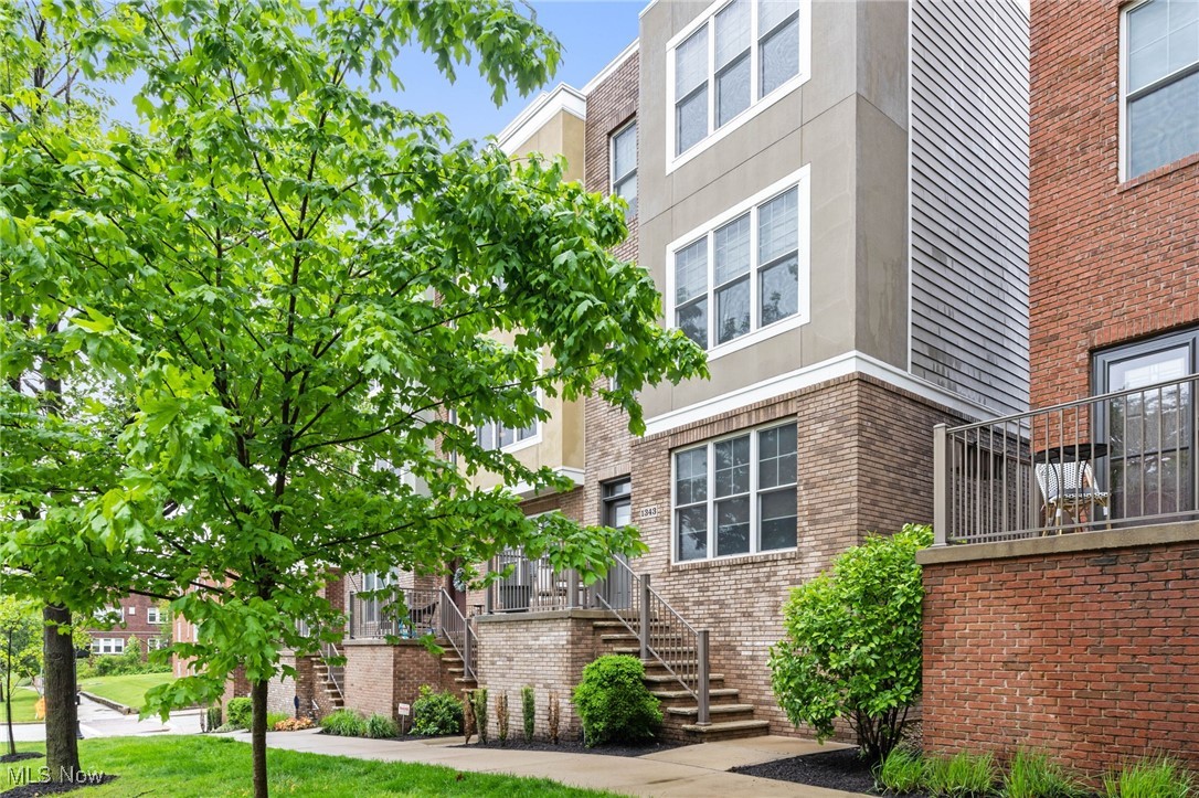 1343 W Clifton Boulevard, Lakewood, Ohio image 2