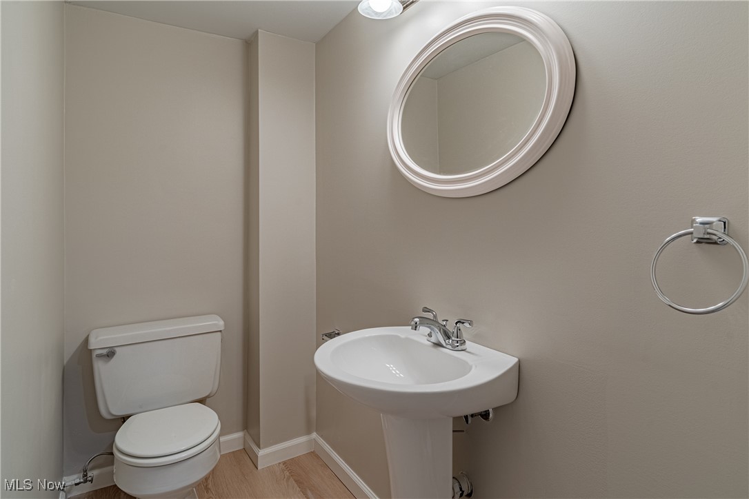 2443 Ridgewood Road, Akron, Ohio image 32