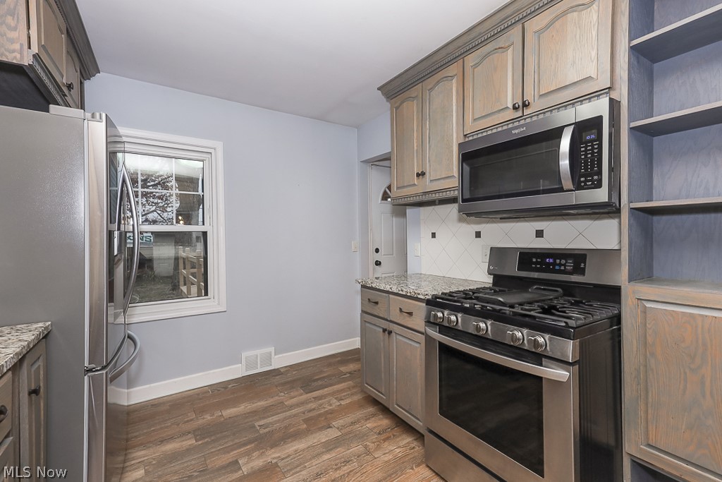 Homesite Cos Brookview 03 - Residential