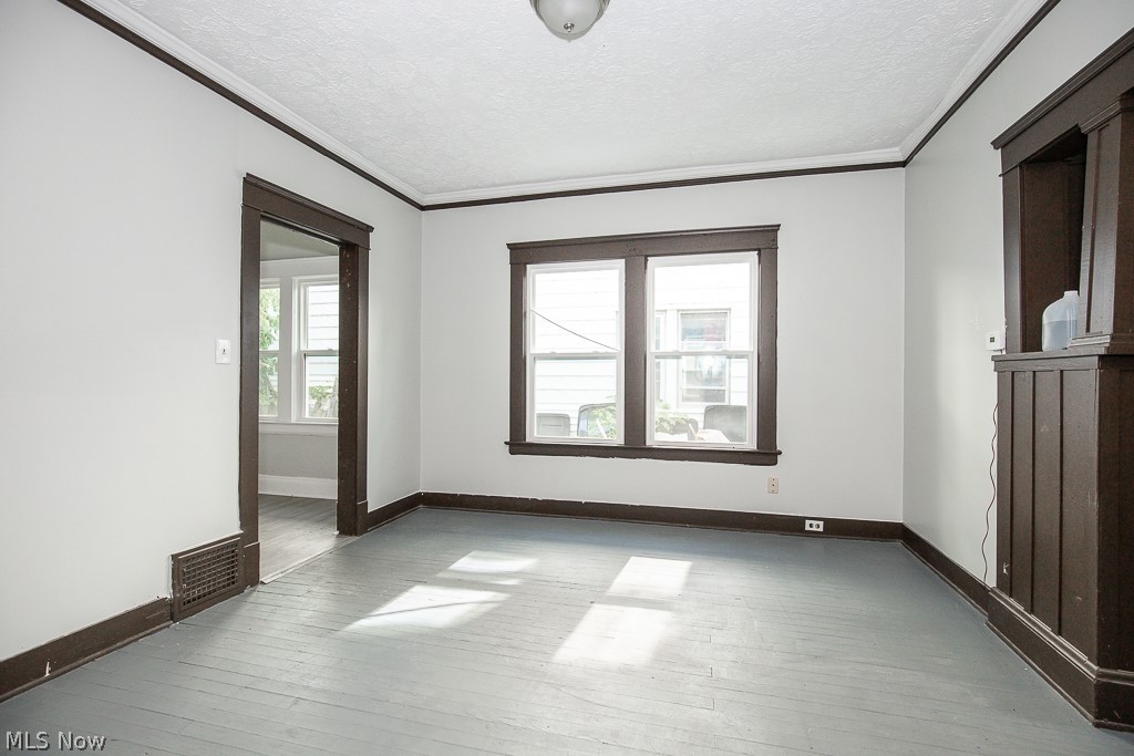 C E Realty Co - Residential Income