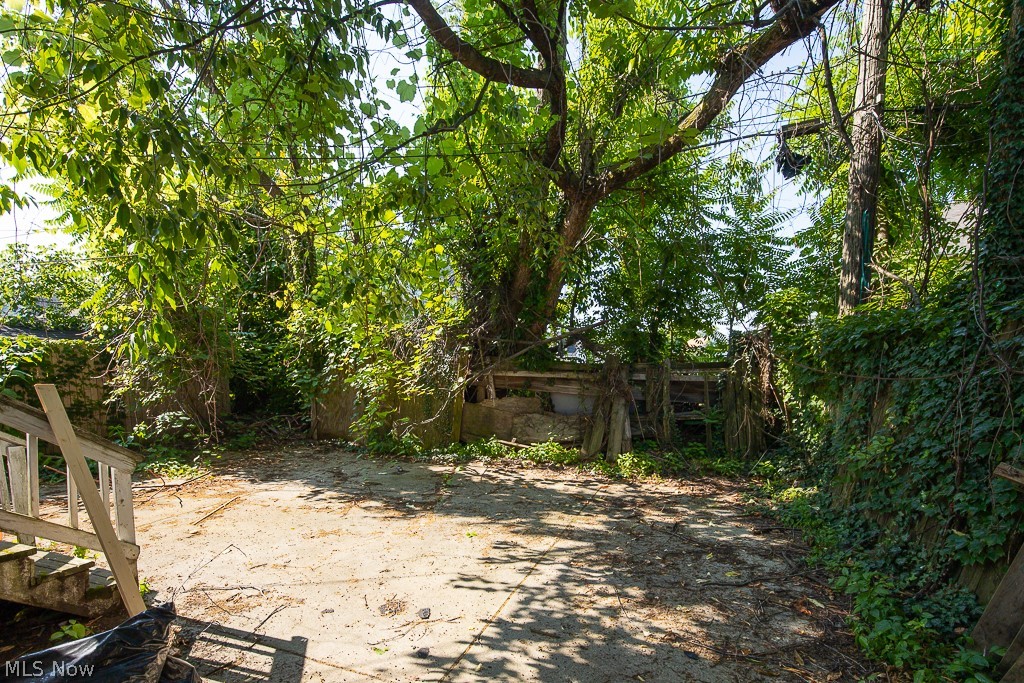 C E Realty Co - Residential Income