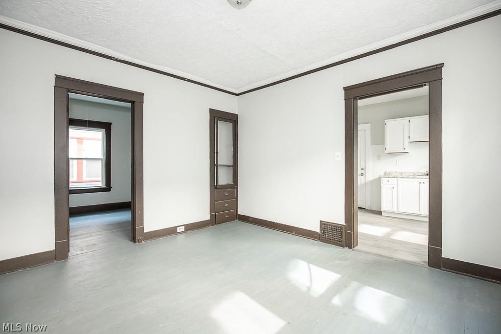 C E Realty Co - Residential Income