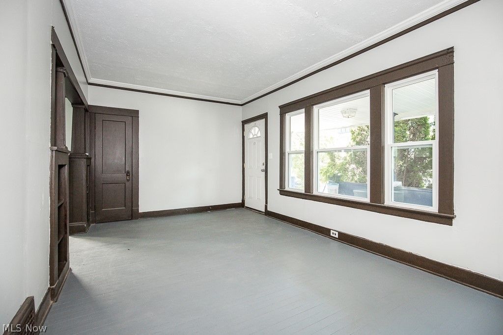 Photo of 11701 Ablewhite Avenue, Cleveland, OH 44108 (MLS # 5187988)