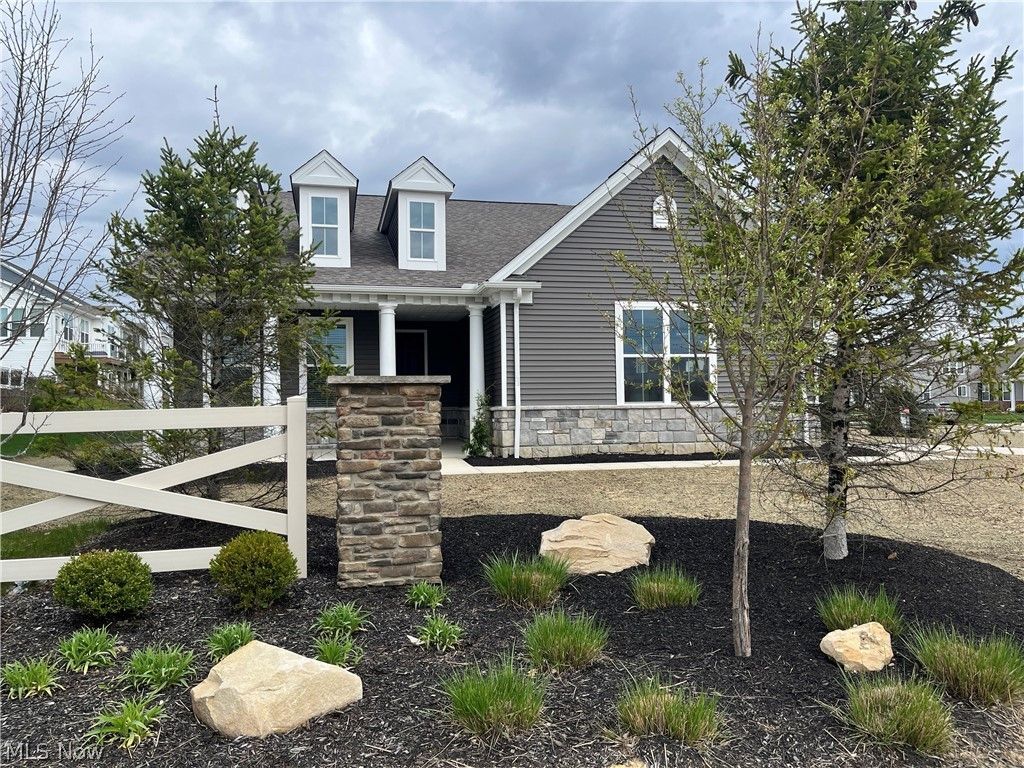 Photo of 913 Arthur Trail, Aurora, OH 44202 (MLS # 5201191)