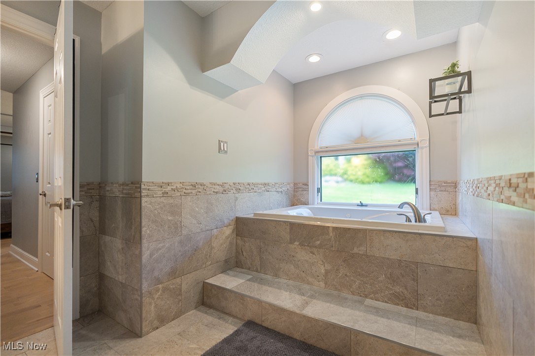 105 Russo Drive, Canfield, Ohio image 27