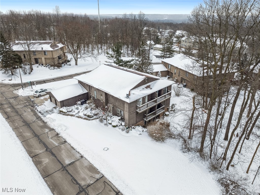 7435 Creekwood Drive #12B, North Royalton, Ohio image 39