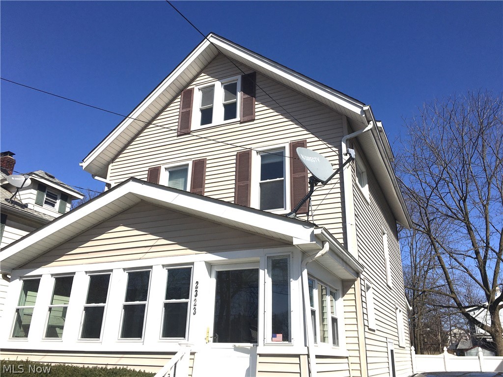 Professionally managed, 24/7 Emergency maintenance line, Online Rent Payments available.
Credit score of 600+. Below 600 is considered conditional.
Less than 3 items in collections, excluding student loan and medical. More than 3 is considered conditional.
Monthly income of 2.5 times the amount of the monthly rent.
Thorough and Complete Criminal and Eviction Check.
$50 Non Refundable App Fee for all Adults who will be occupying the property.
Applications can only be completed online.
Pets Considered with double deposit & pending owner approval.
Typical Security Deposit equivalent to one months rent, pending results of background checks.
NOT Accepting Section 8 / AMHA Housing Vouchers