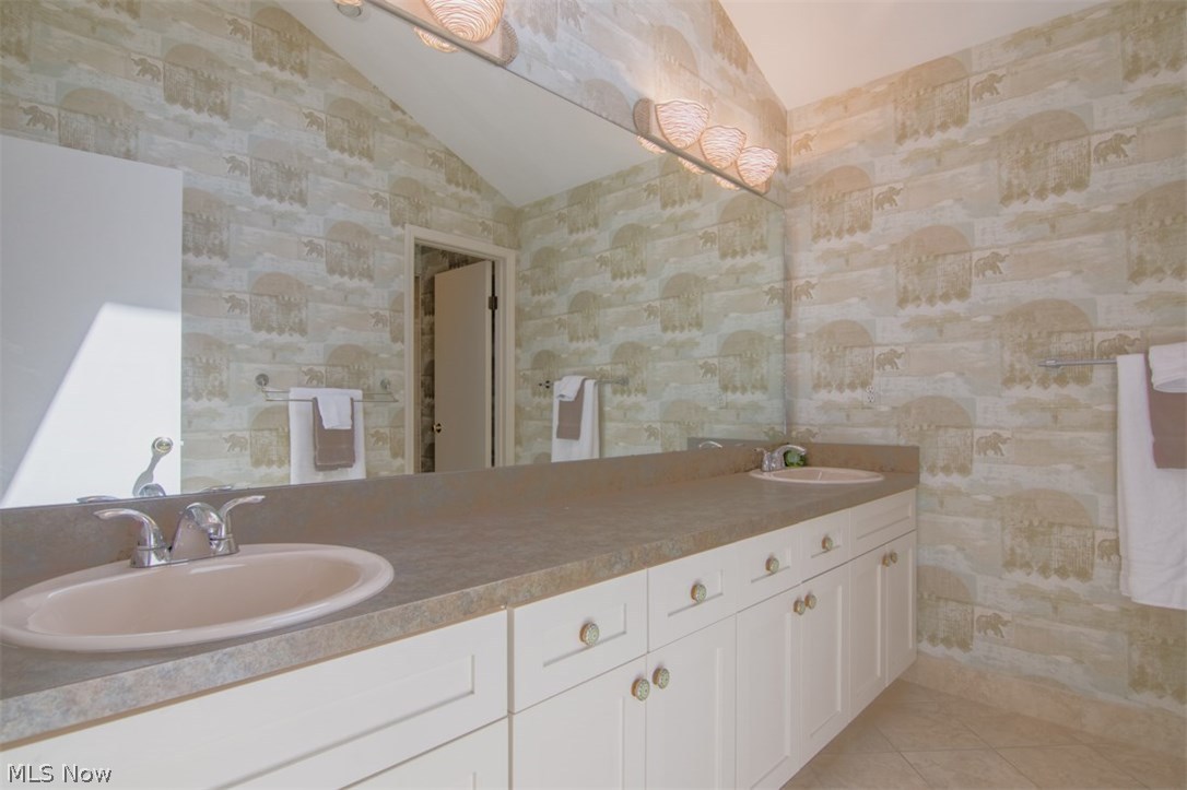 Sunrise Dev Co Woodburn Hills - Residential