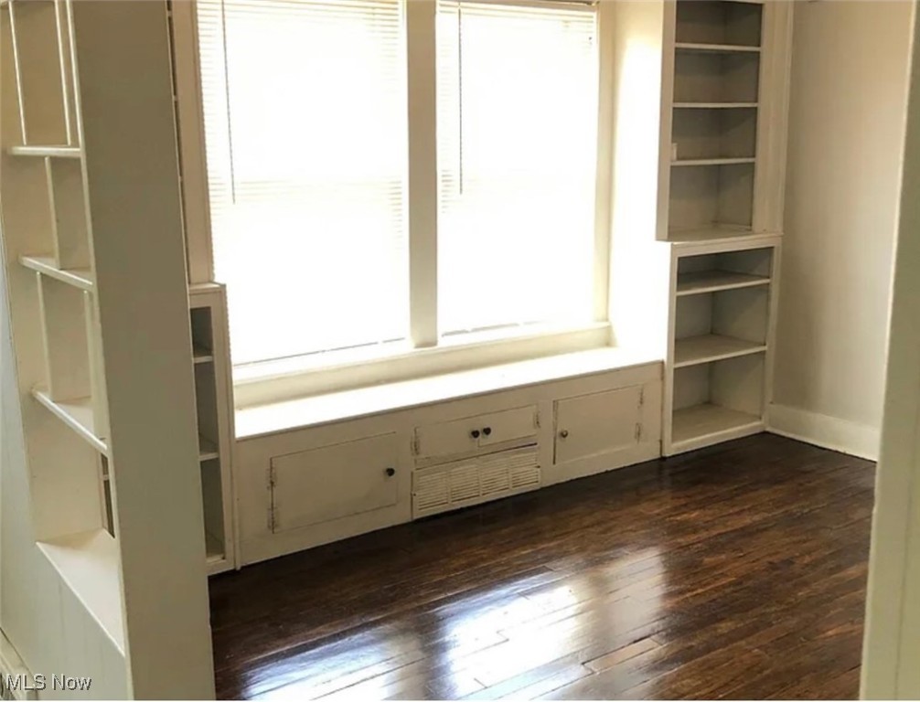 Warner Realty Companys - Residential Income