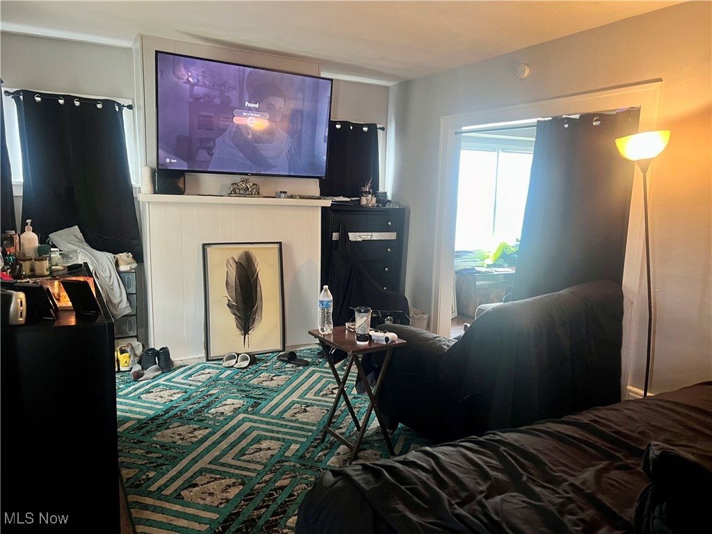 Warner Realty Companys - Residential Income