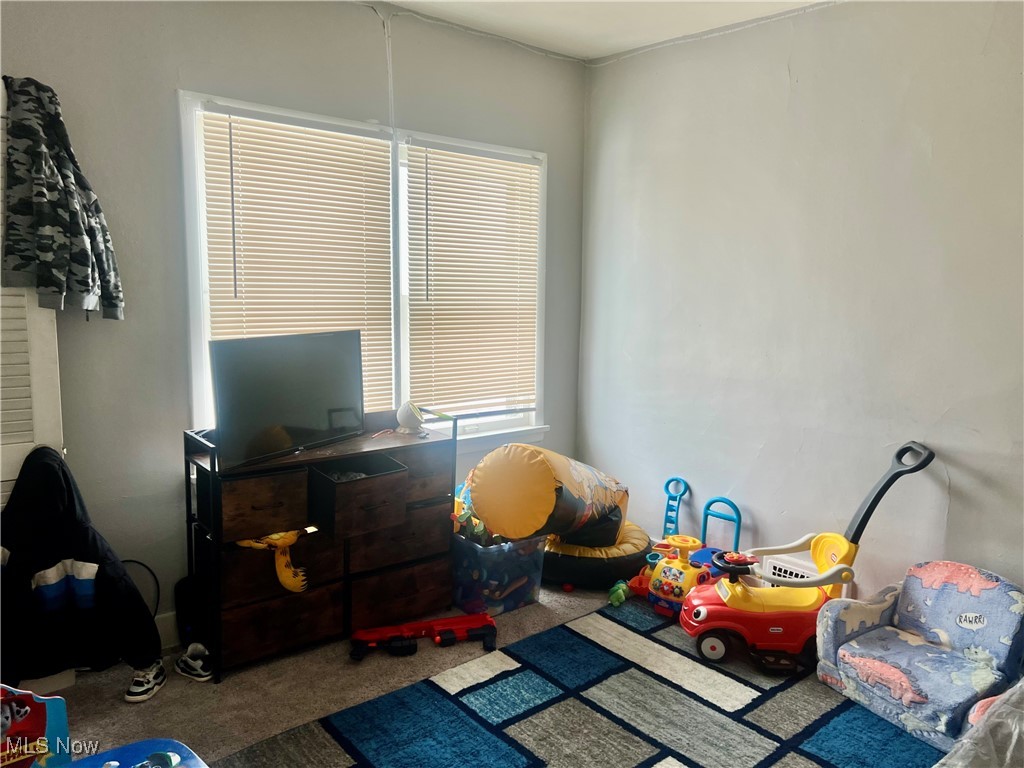 Warner Realty Companys - Residential Income