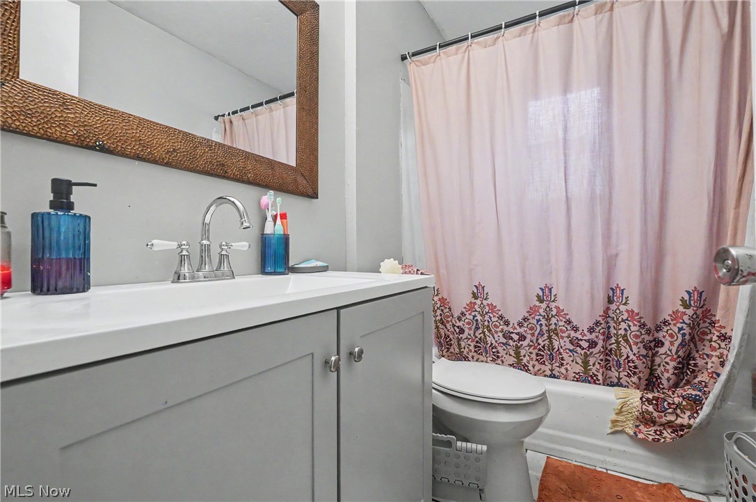 East Market Acres - Residential Income