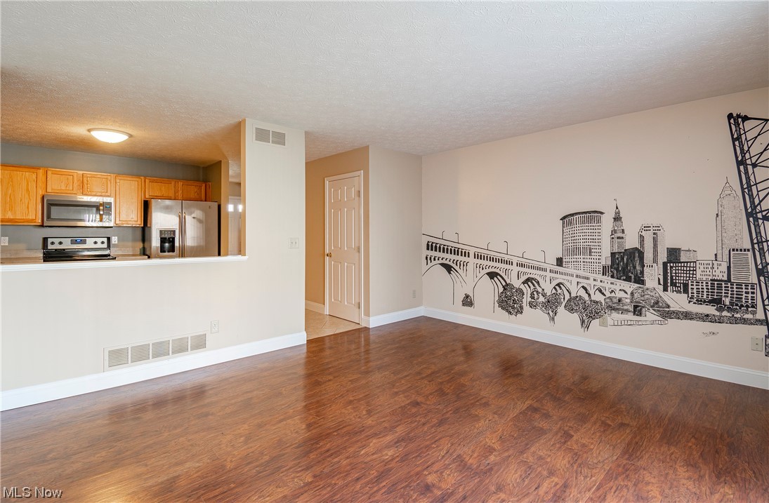 Vantage Point Twnhms Ph 09 - Residential