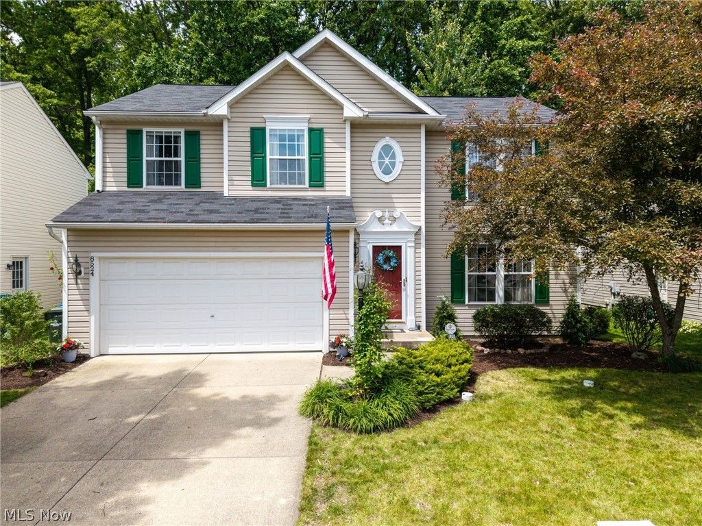 Photo of 8524 Wayside Drive, Olmsted Township, OH 44138 (MLS # 5212735)
