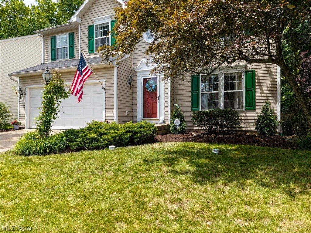Photo of 8524 Wayside Drive, Olmsted Township, OH 44138 (MLS # 5212735)