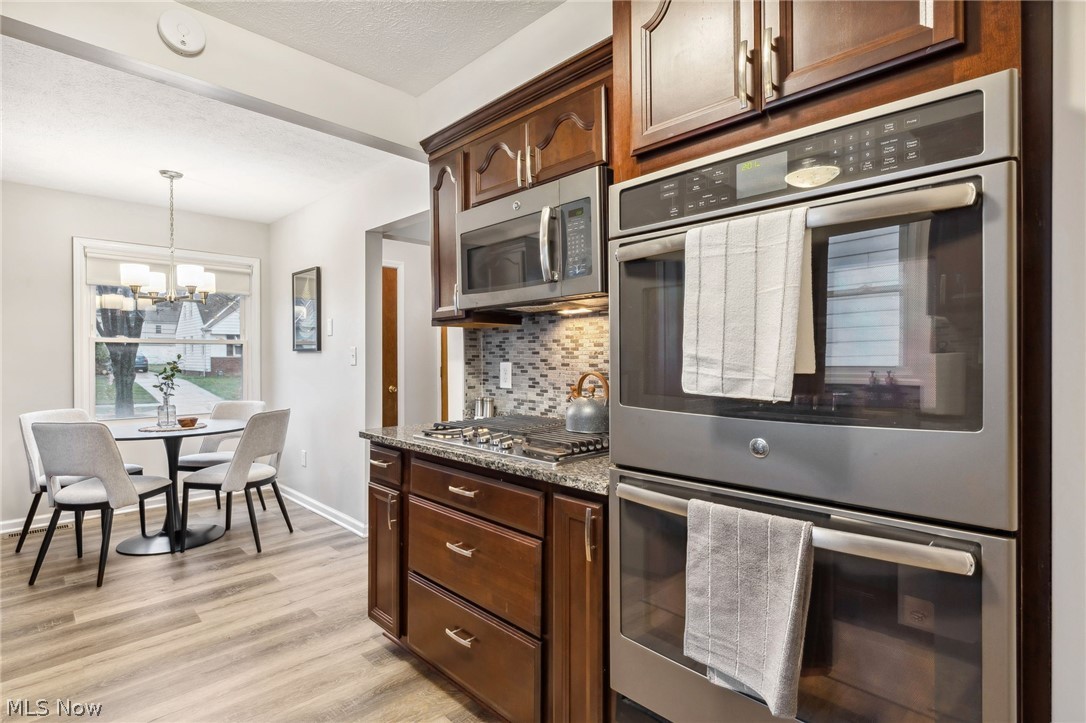 Oxford Manor - Residential