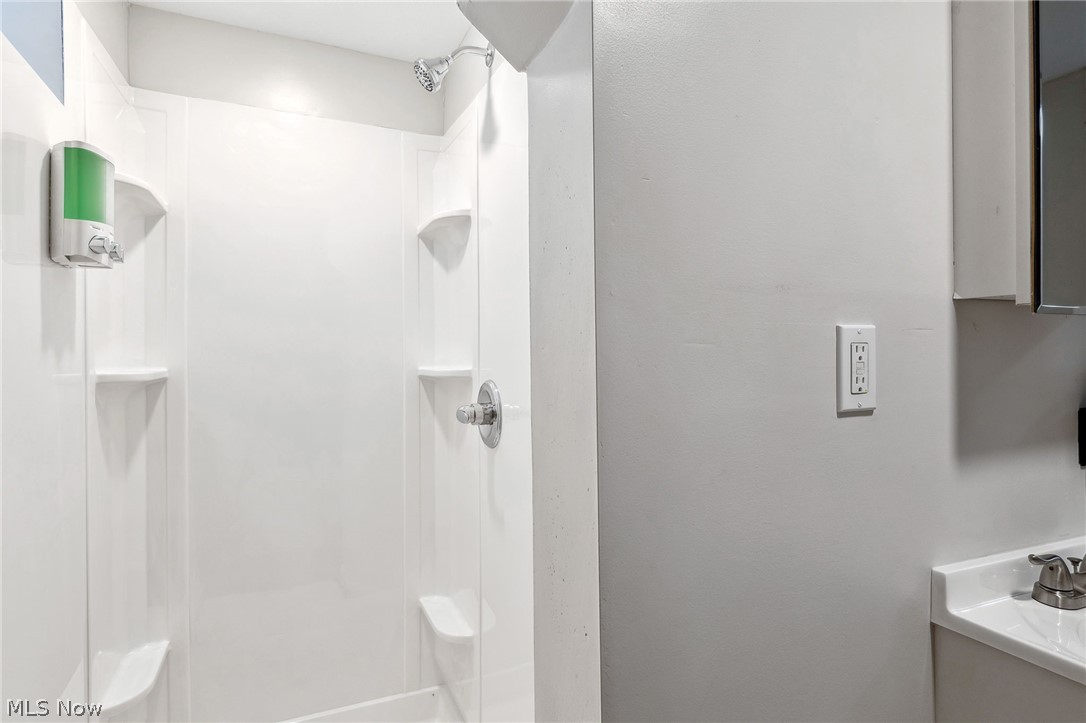 Oxford Manor - Residential