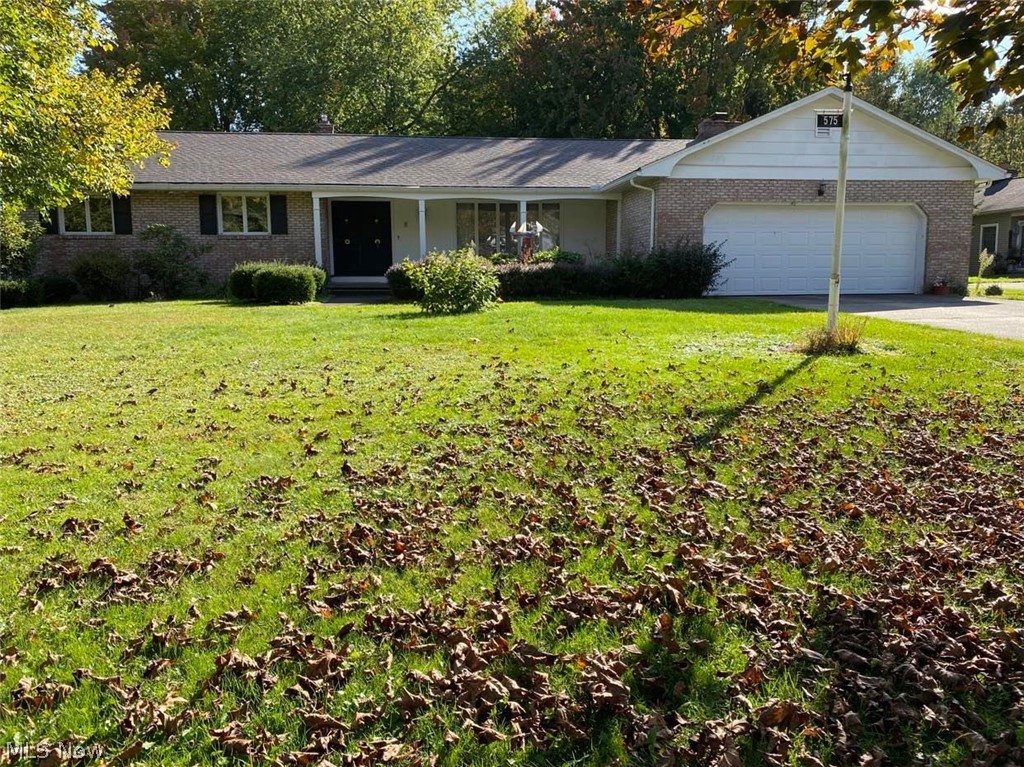 FEEL LIKE YOU ARE ACTUALLY INSIDE THIS HOME! WALKTHROUGH THE 3D VIRTUAL TOUR OF THIS PROPERTY BY CLICKING THE LINK! Move right into this massive 3-bedroom ranch located in Liberty. The first floor features a large, updated eat-in kitchen, F formal living room, a formal dining room, a huge family room, a first-floor laundry, one-half bath, one full guest bathroom, and three bedrooms, one being a master ensuite which has an additional full bathroom. The basement is a wide-open blank canvas waiting for you to do whatever you want!