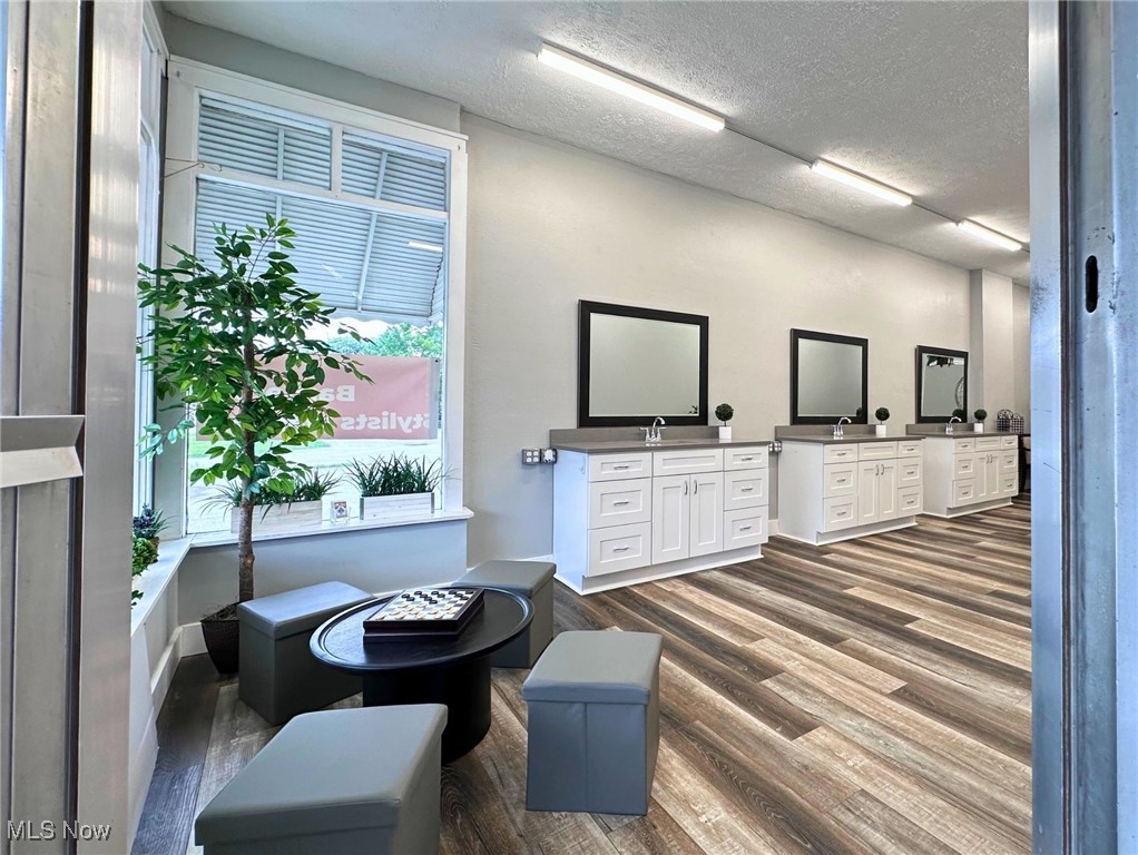 Mentor Manor - Commercial Lease