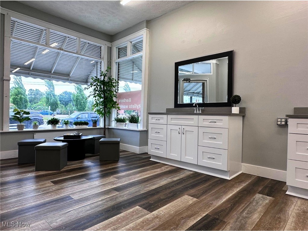 Mentor Manor - Commercial Lease