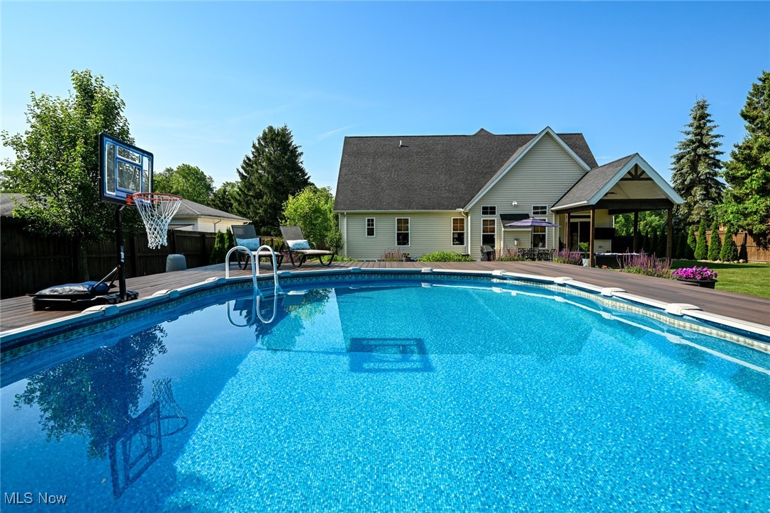 George & Julianna Tanski - Residential