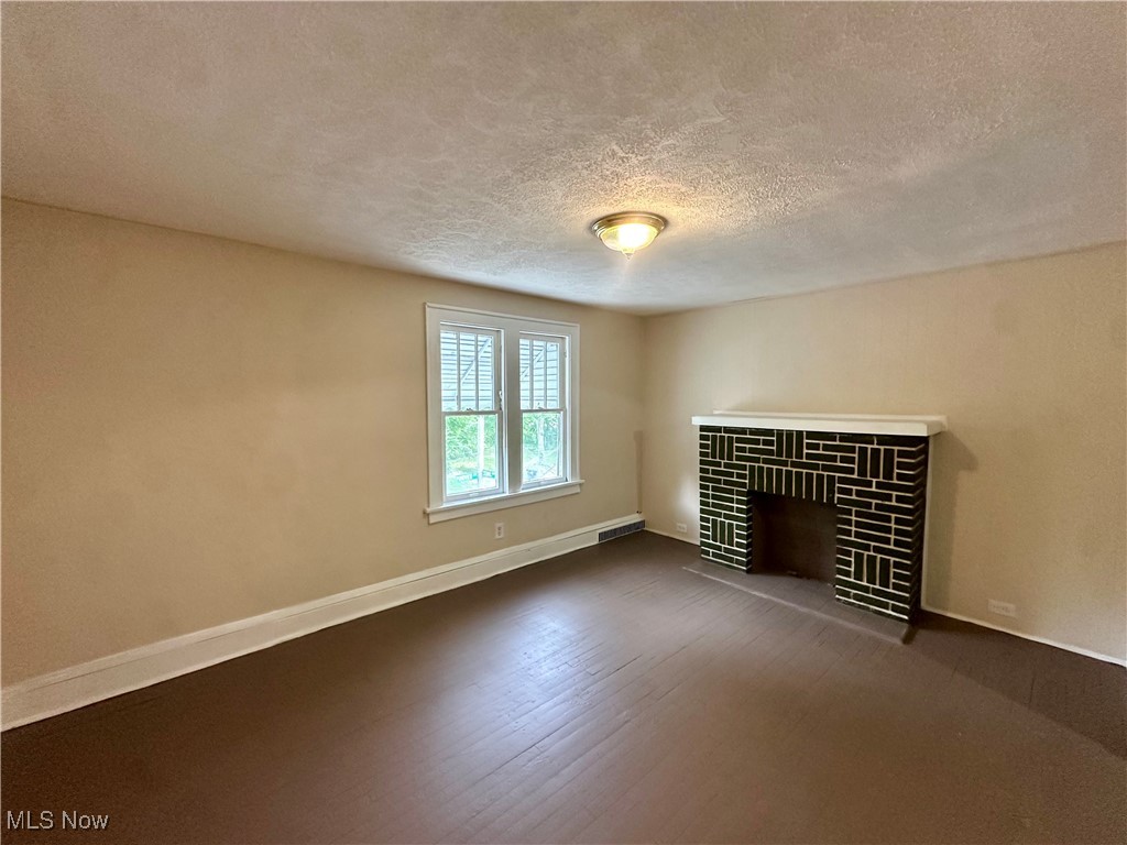 Blue Pond - Residential Lease