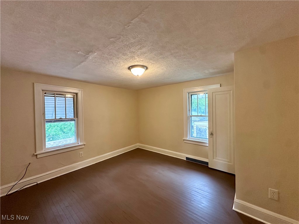 Blue Pond - Residential Lease
