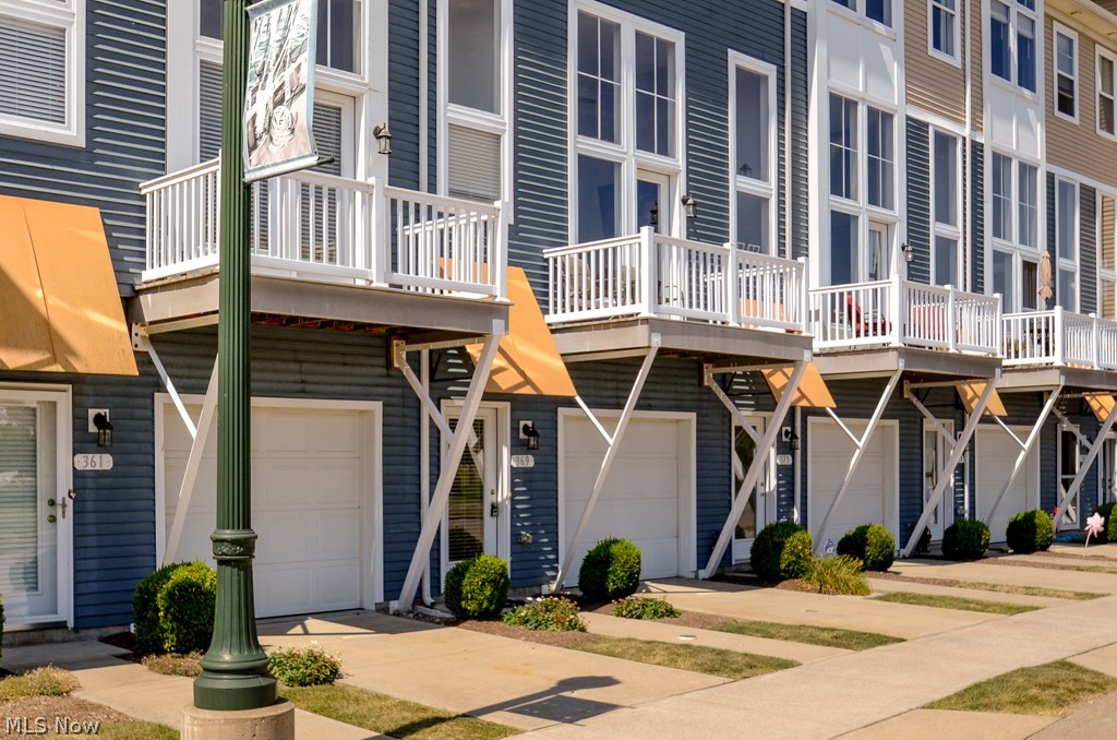 Harbor Walk/Black River Ph - Residential