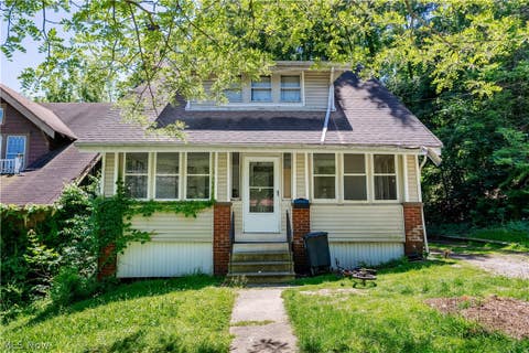 Homes For Sale - 628 Lakemont Avenue<br/> Akron, OH 44314