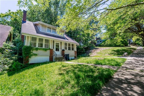 Tiny photo for 628 Lakemont Avenue, Akron, OH 44314 (MLS # 5216892)