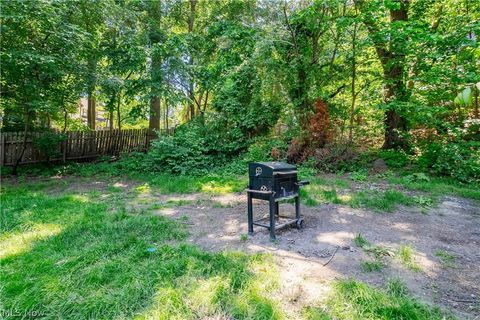 Tiny photo for 628 Lakemont Avenue, Akron, OH 44314 (MLS # 5216892)