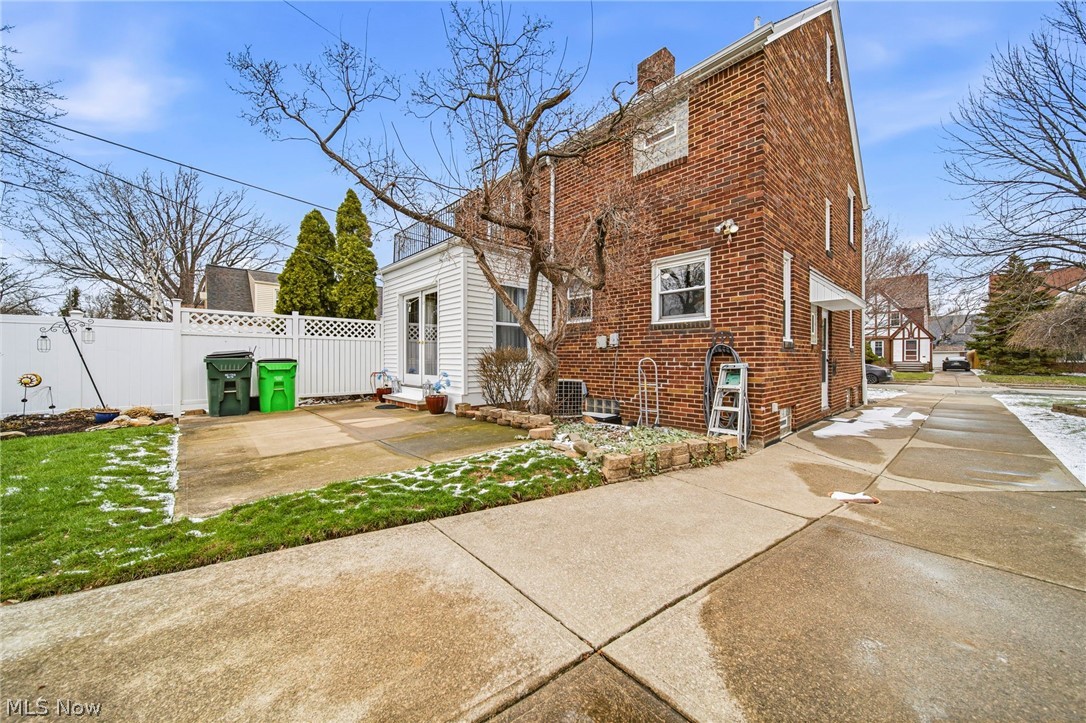 Utopia Beach - Residential