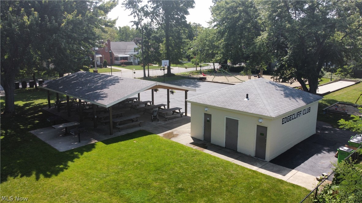 Utopia Beach - Residential