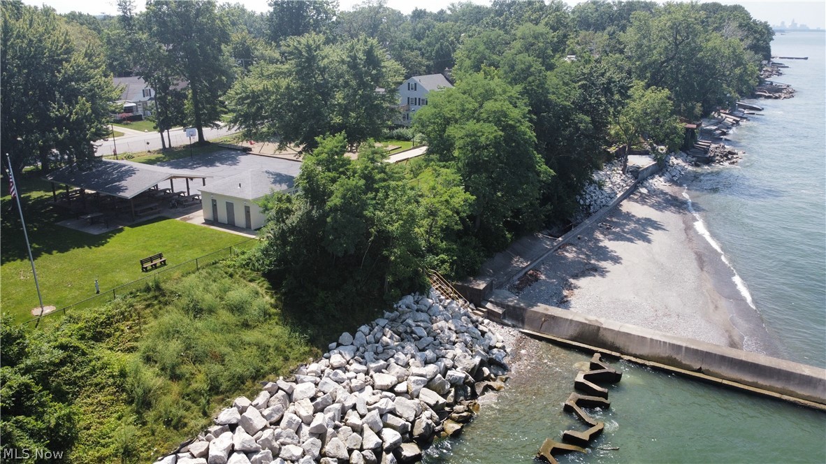 Utopia Beach - Residential