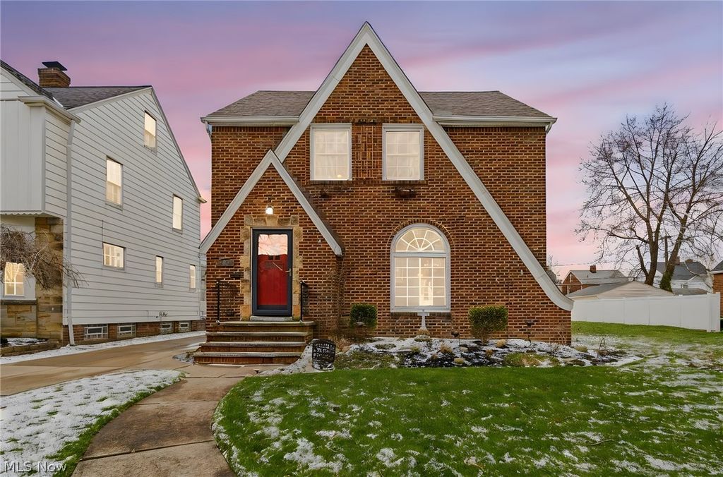 Photo of 94 E 217th Street, Euclid, OH 44123 (MLS # 5194486)