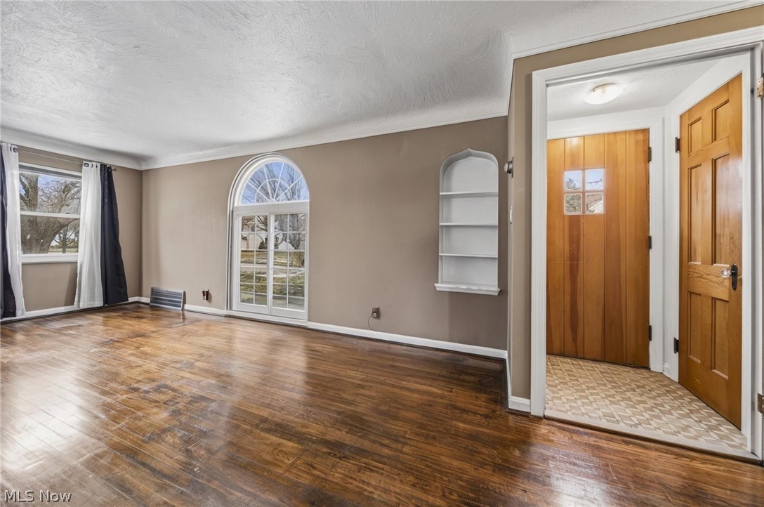 Utopia Beach - Residential