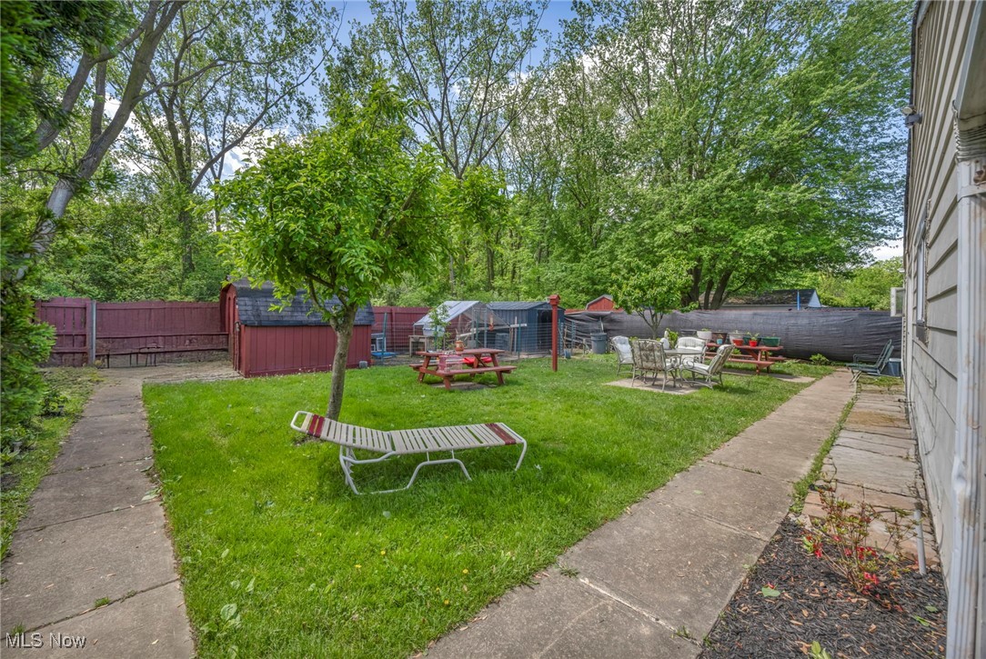 2212 Randall Street, Lorain, Ohio image 12