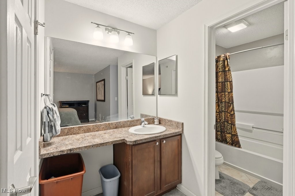 Fox Hollow/Woodhawk Condo - Residential