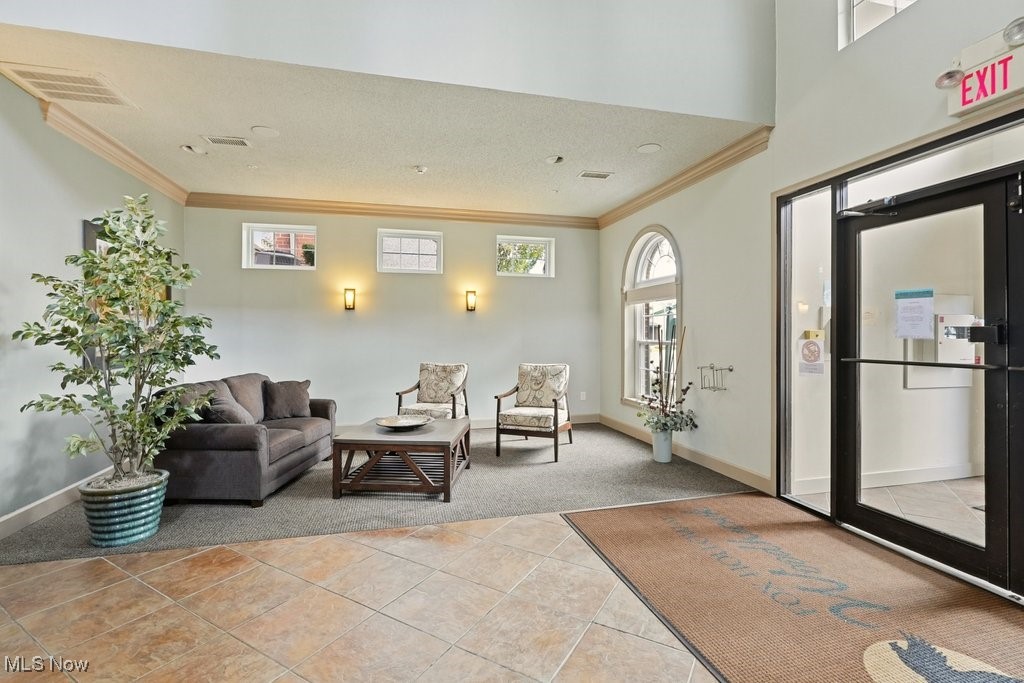 Fox Hollow/Woodhawk Condo - Residential