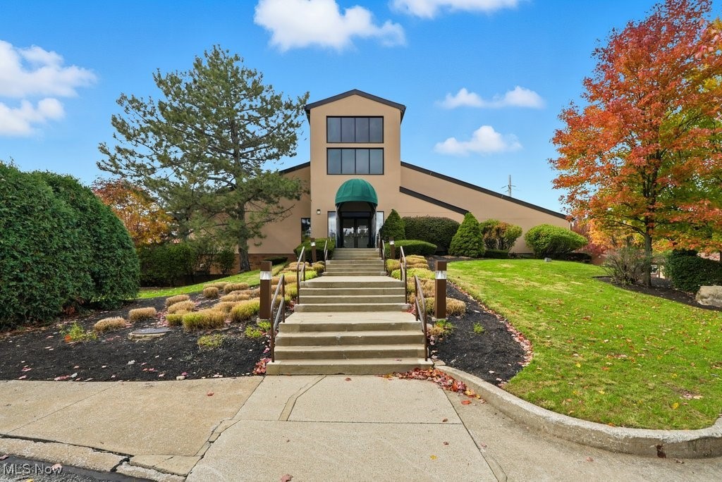 Fox Hollow/Woodhawk Condo - Residential