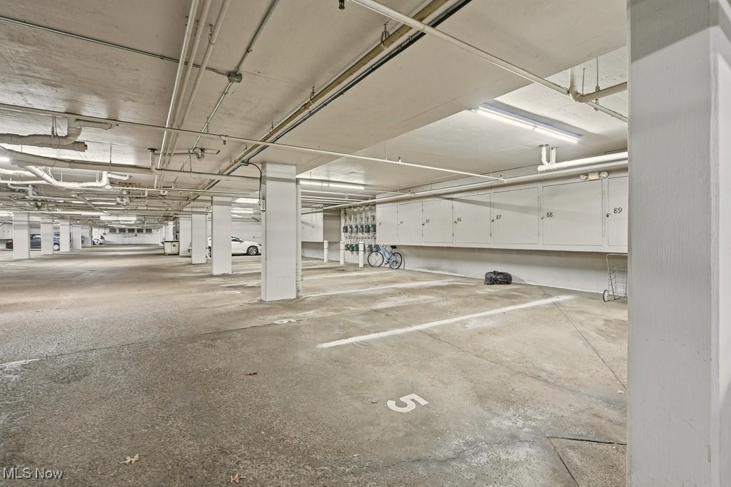 Fox Hollow/Woodhawk Condo - Residential