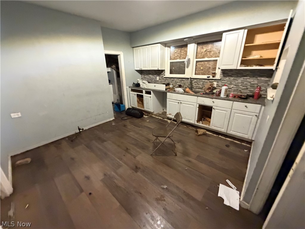 James M Hoyts - Residential