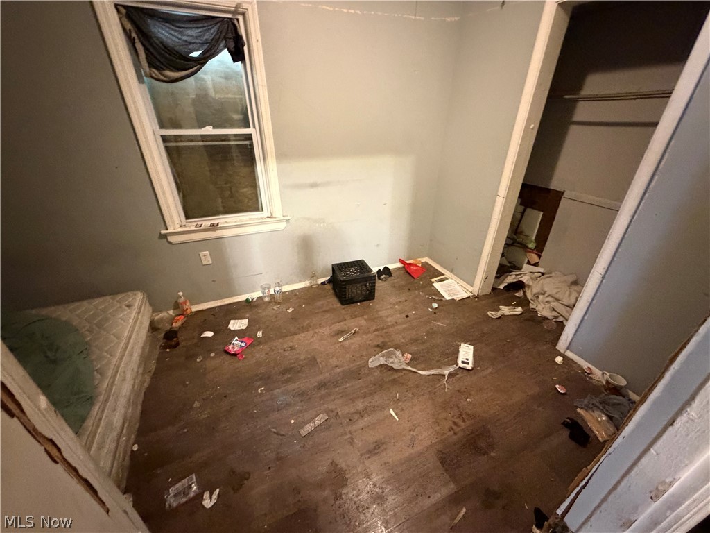 James M Hoyts - Residential