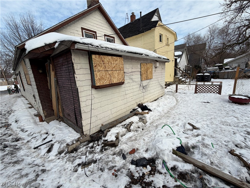 James M Hoyts - Residential