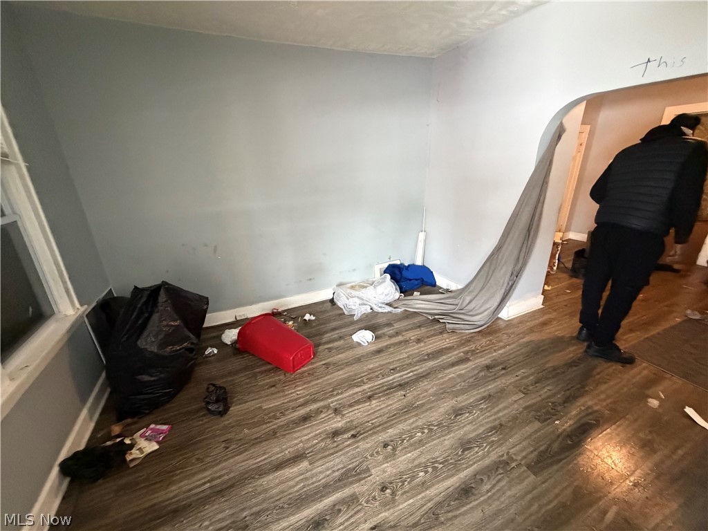 James M Hoyts - Residential