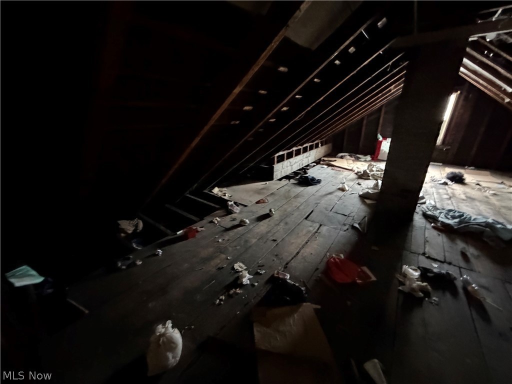 James M Hoyts - Residential