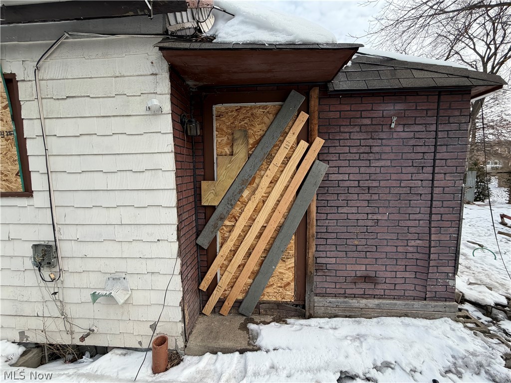 James M Hoyts - Residential