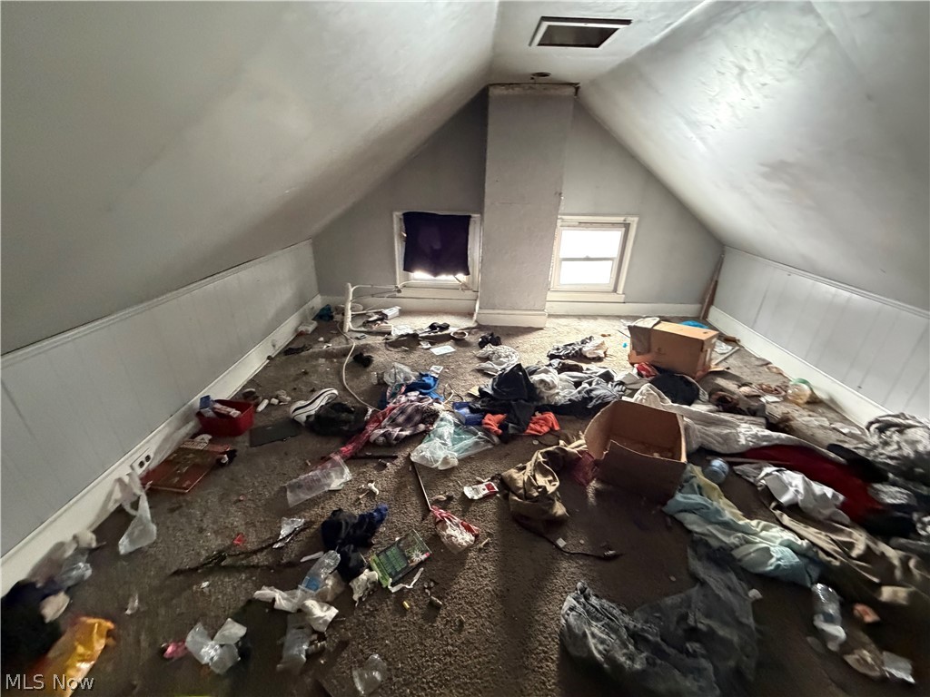 James M Hoyts - Residential