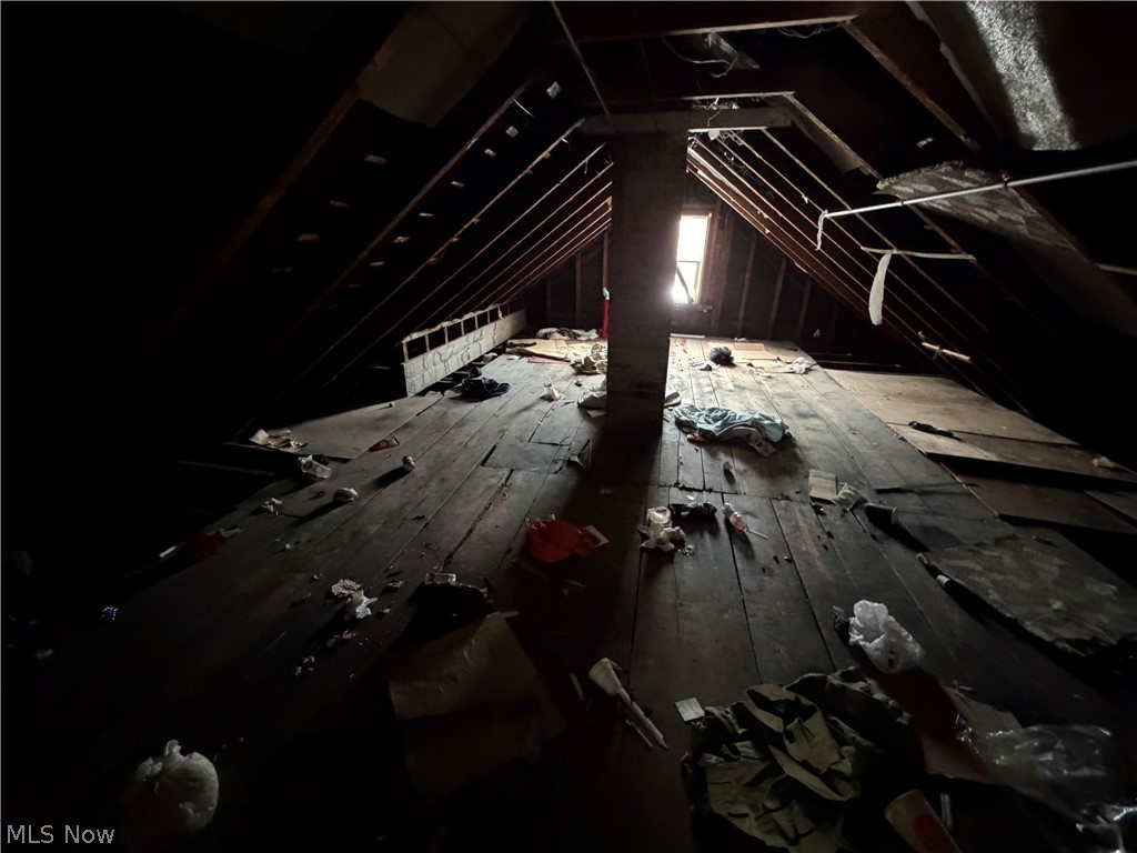 James M Hoyts - Residential